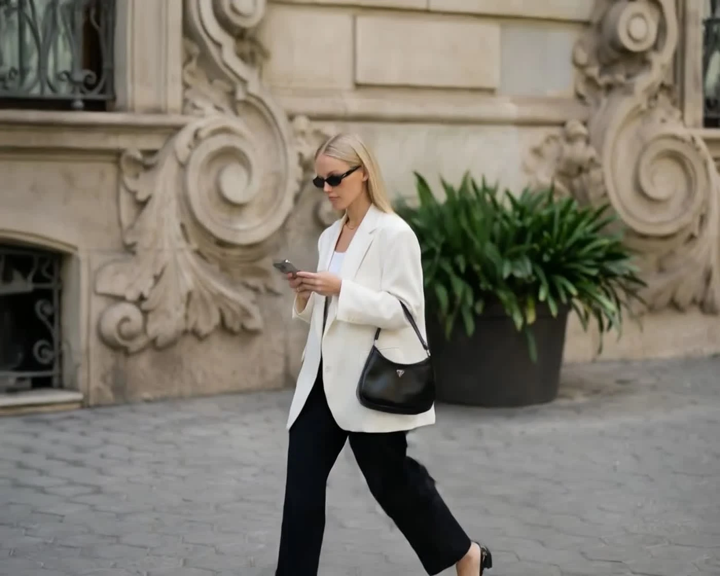 Fashion in chaos